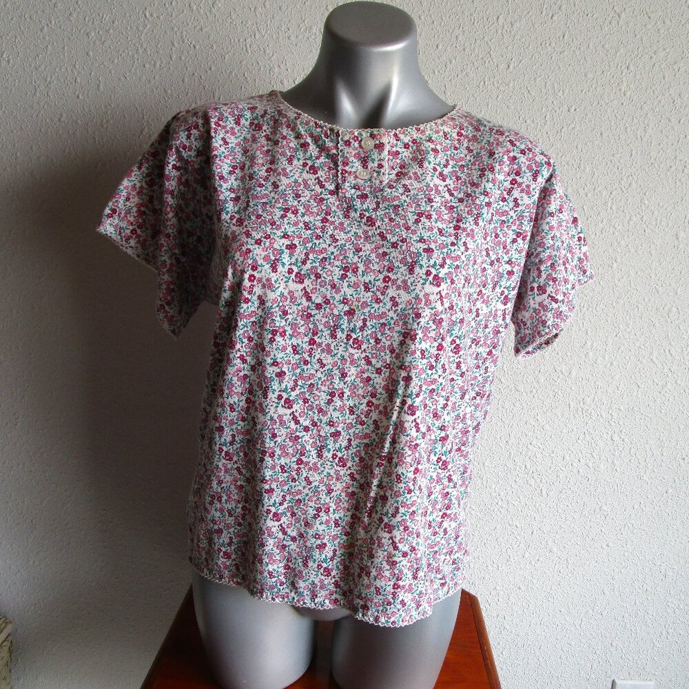Partners 80s short sleeve floral blouse, easy care cotton poly blend. Large.